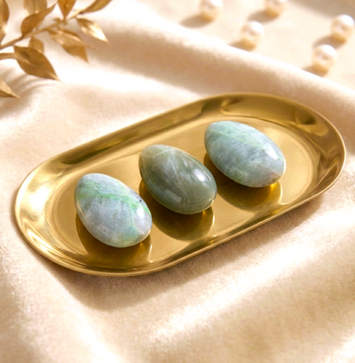 Grüner & grauer Mondstein Handstein