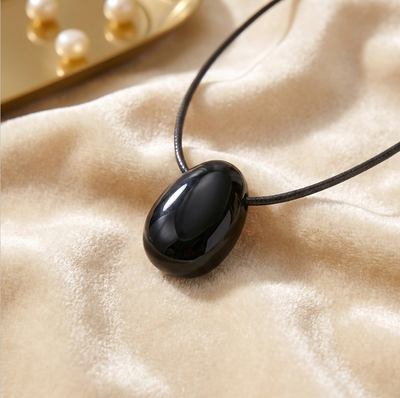 Schwarzer Obsidian Anhänger - mit/ohne Lederband