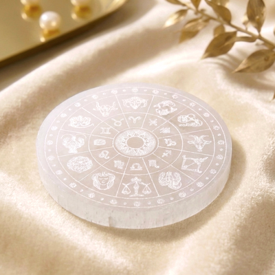 Große Selenit-Platte mit den Tierkreis-Zeichen