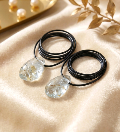 Blauer Topas Anhänger - mit Lederband