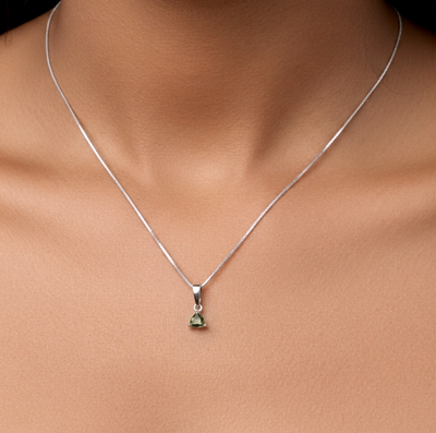 Kleiner facettierter Moldavit-Anhänger - ohne/mit 925er Silber-Kette (A-Qualität)