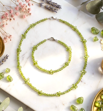 Set aus facettierter Peridot Halskette + Armband - mit 925er Silberverschluss (A-Qualität)
