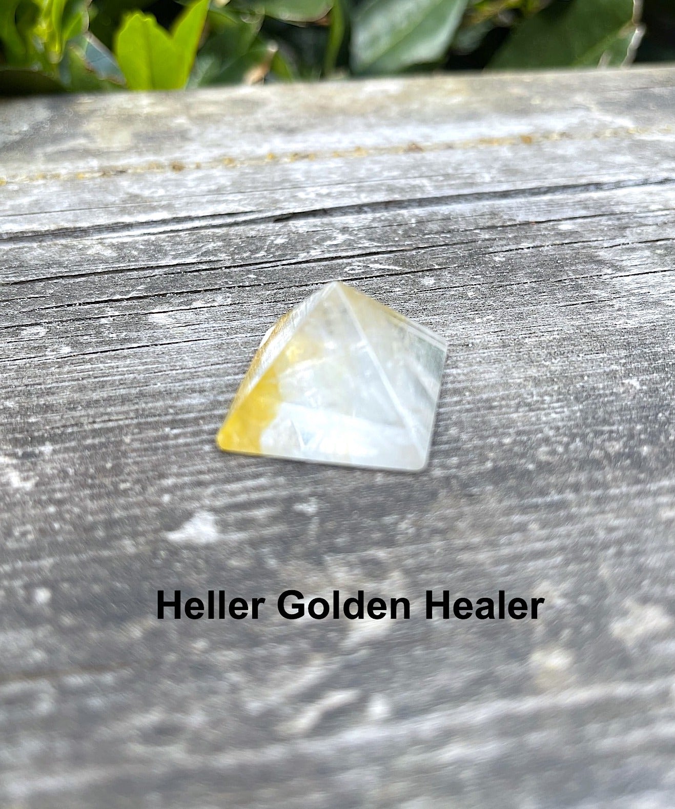 Golden Healer Pyramide (A-Qualität)