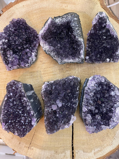 Dunkles Amethyst Designstück (Schöne Qualität)