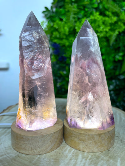 Amethyst Spitze - mit LED-Ständer