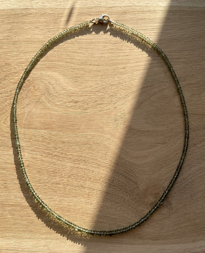 Exklusive Moldavit-Halskette - mit 925er Silber-Verschluss