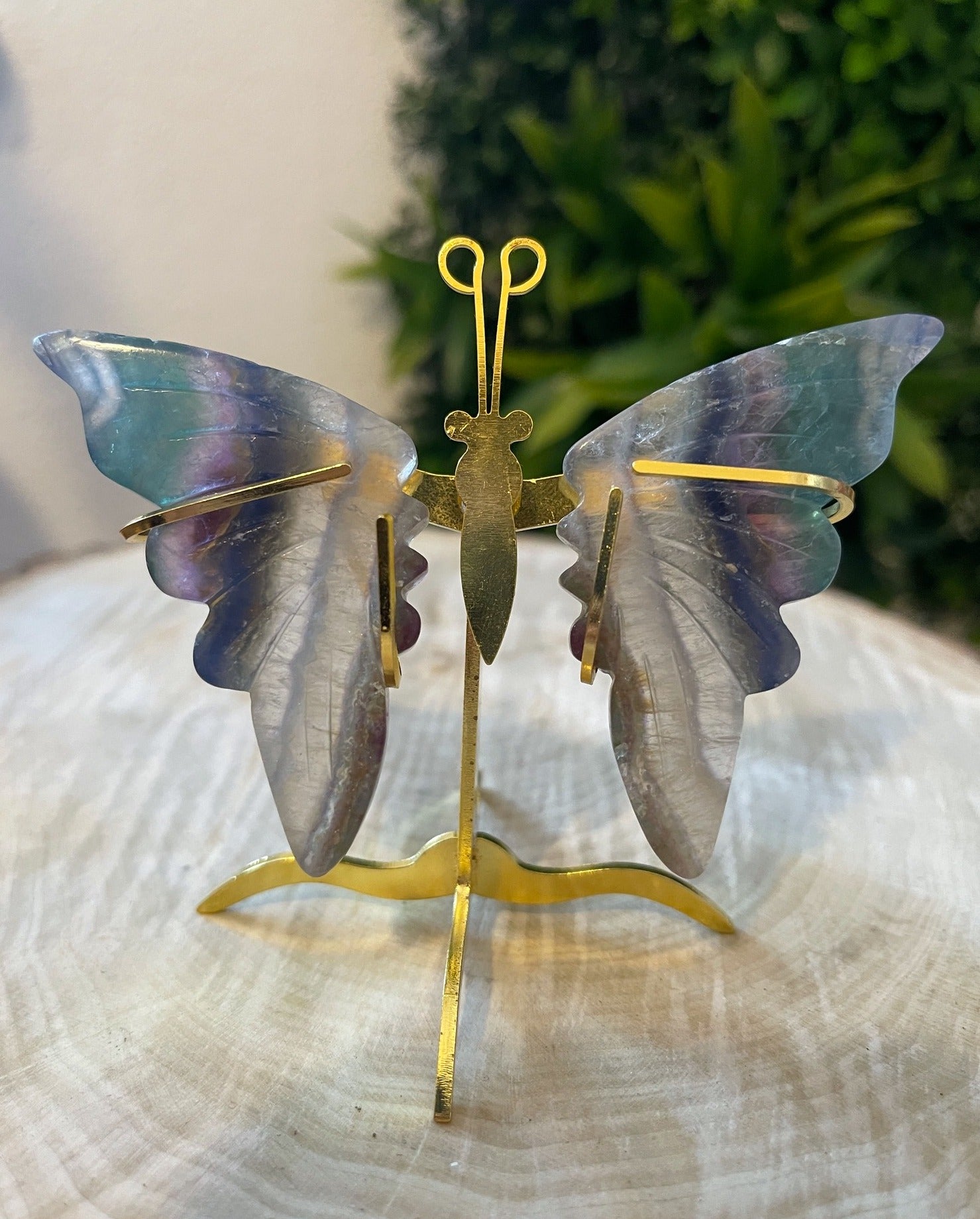 Schmetterling aus Fluorit - mit Goldständer