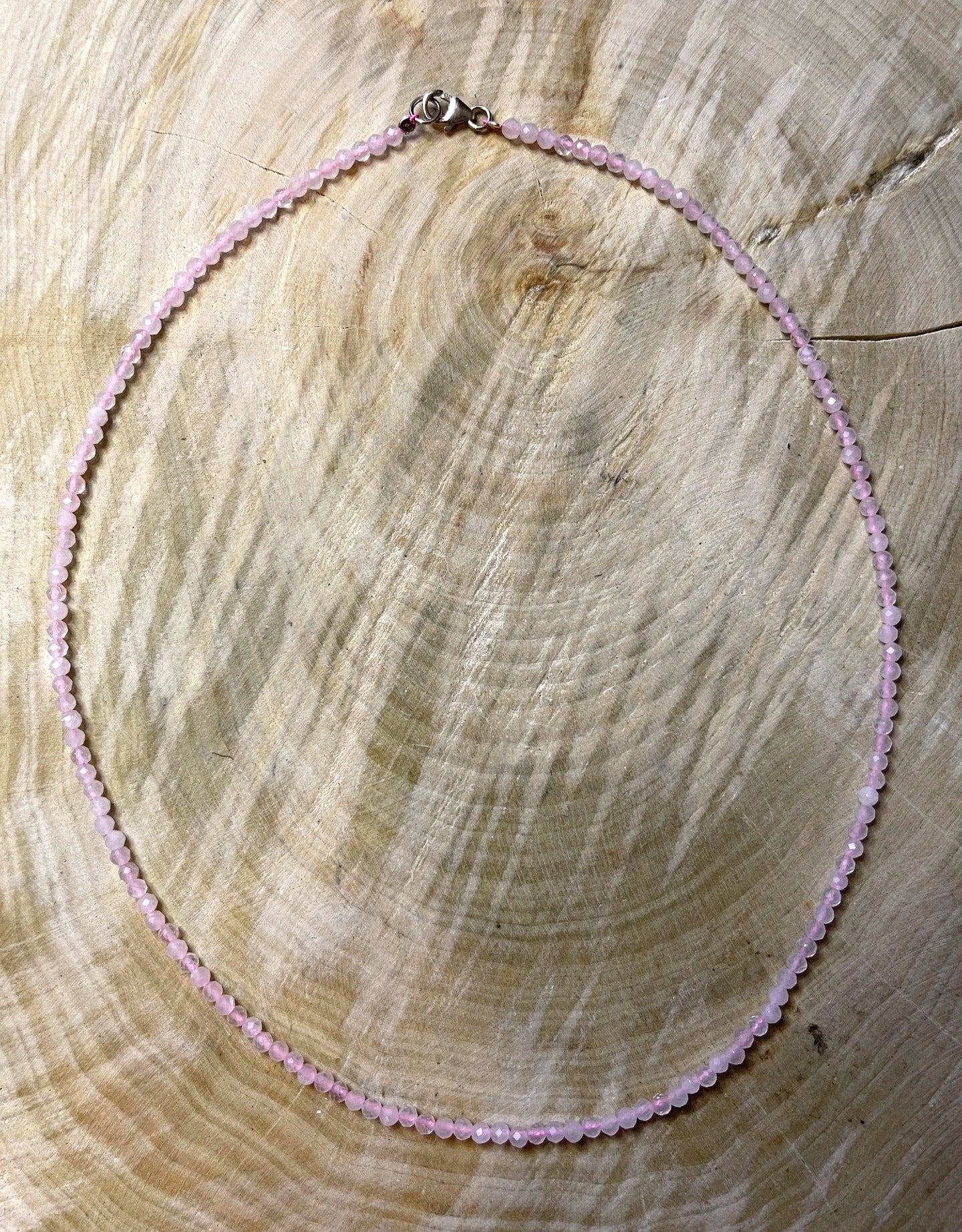 Facettierte Rosenquarz Halskette mit 925er Silberverschluss (A-Qualität)