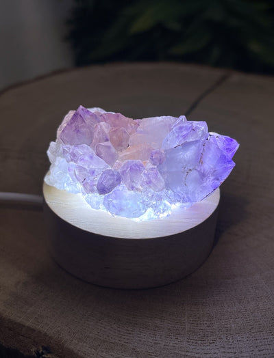 Kleine Amethyst Lampe - mit LED-Ständer