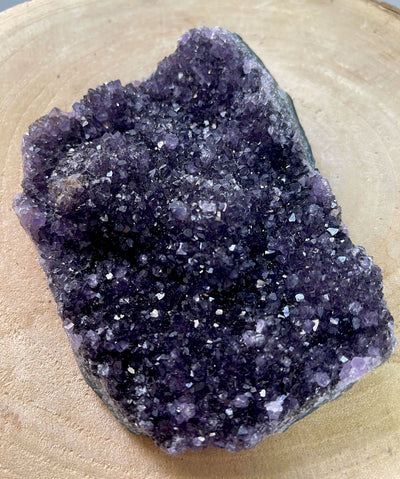 Großes dunkles Amethyst Designstück