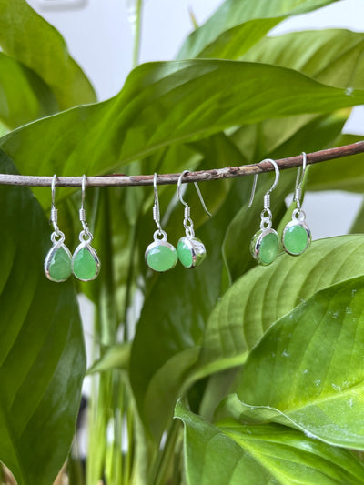 Echte facettierte Jade Ohrringe mit 925er Silberkette (A-Qualität)Echte facettierte Jade Ohrringe in 925er Silber eingefasst (A-Qualität)