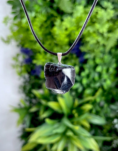 Obsidian Anhänger - mit Lederband