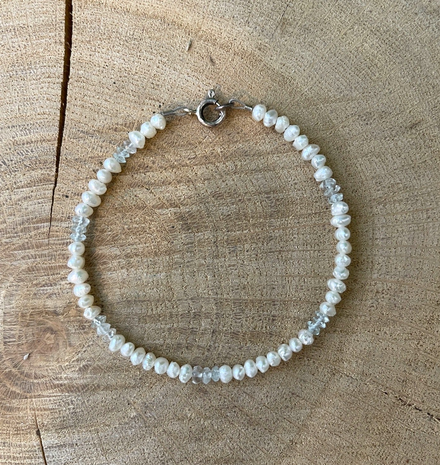 Aquamarin-Perlen-Armband mit 925er Silberverschluss