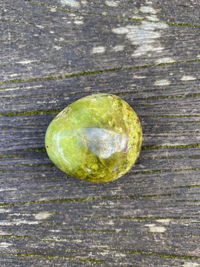 XL Pistazien Opal Trommelstein