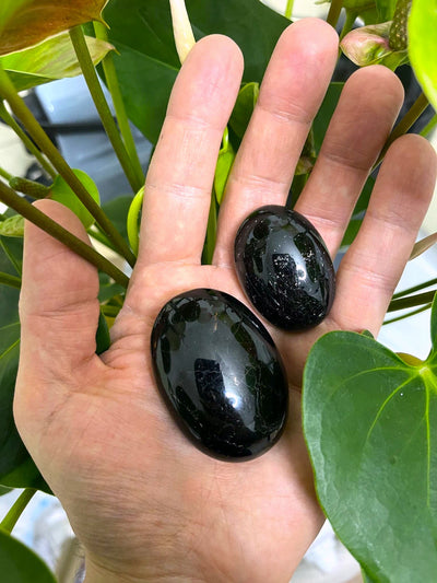 Schwarzer Turmalin - Handstein