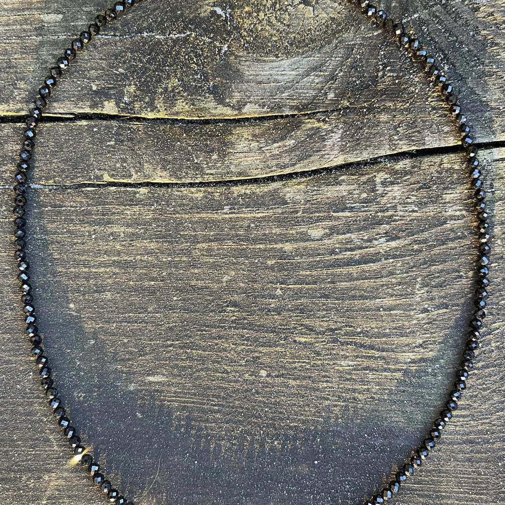 Schwarzer Turmalin Kette – Schutz, Energie & Eleganz in einem Schmuckstück