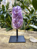 Amethyst Designstück auf Ständer