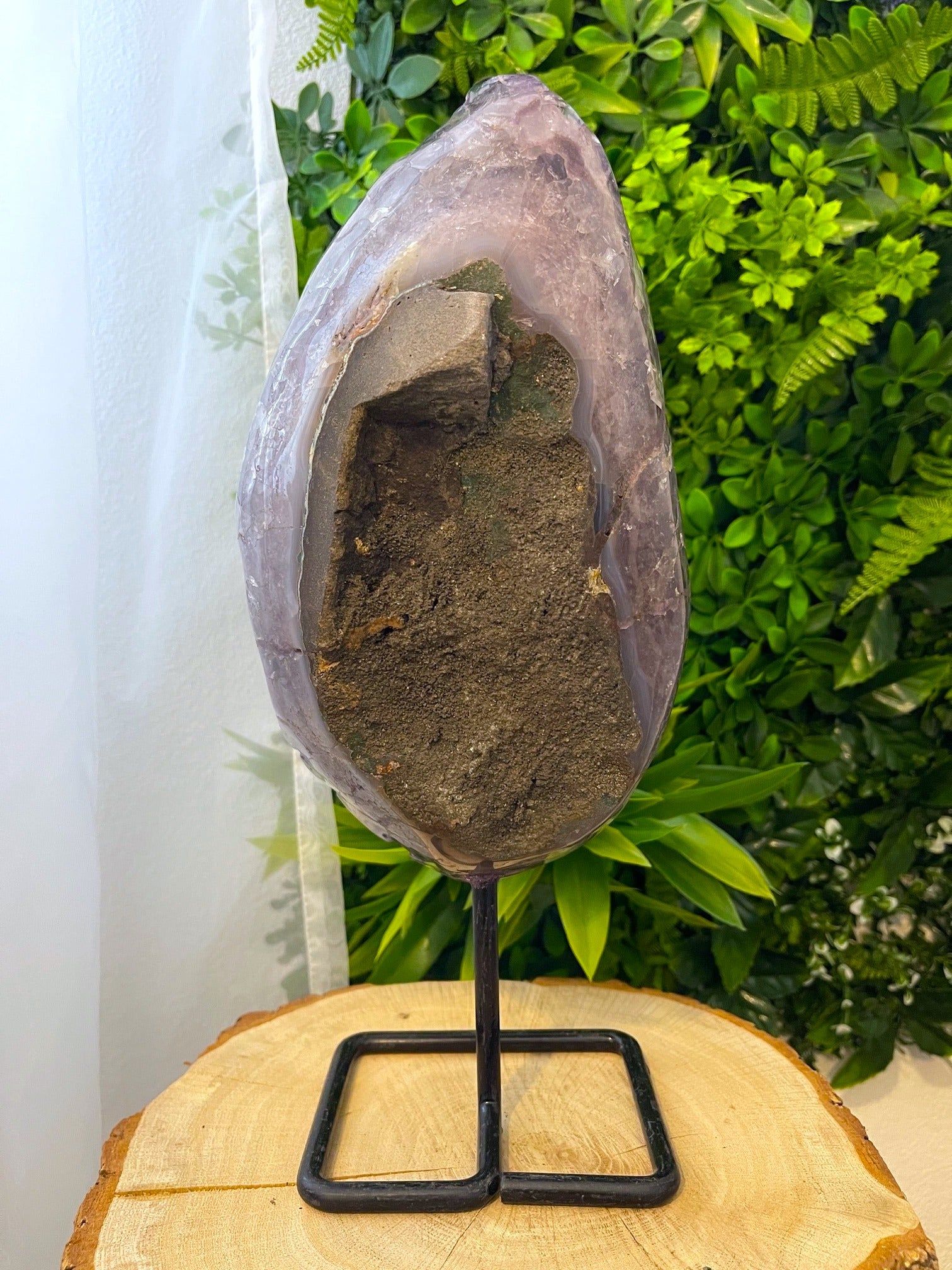 XXL Amethyst Designstück auf Ständer (AAA-Qualität)